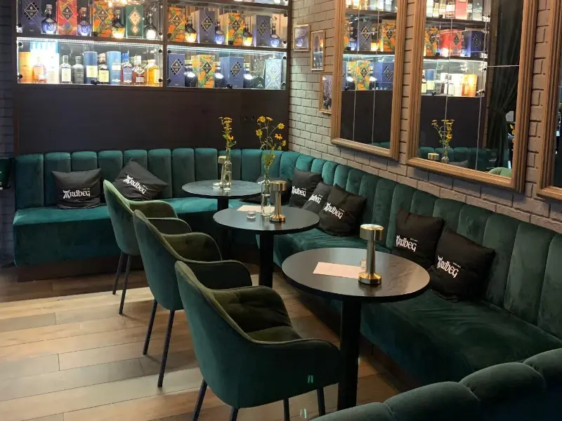 Arthur's Pub interior